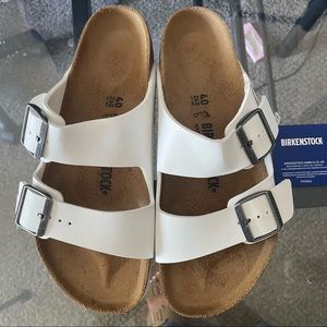 NWT White Birkenstocks Size 40 Wide